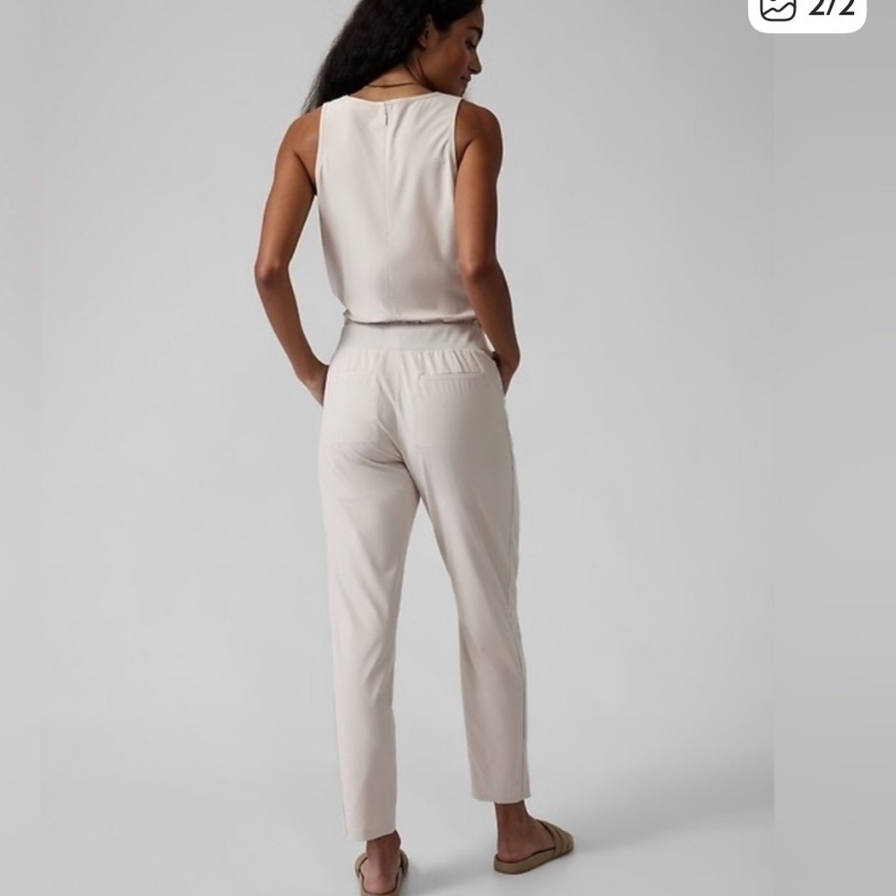 Athleta Brooklyn Utility Jumpsuit in a tan/cream color size 10 NWT - Picture 2 of 6